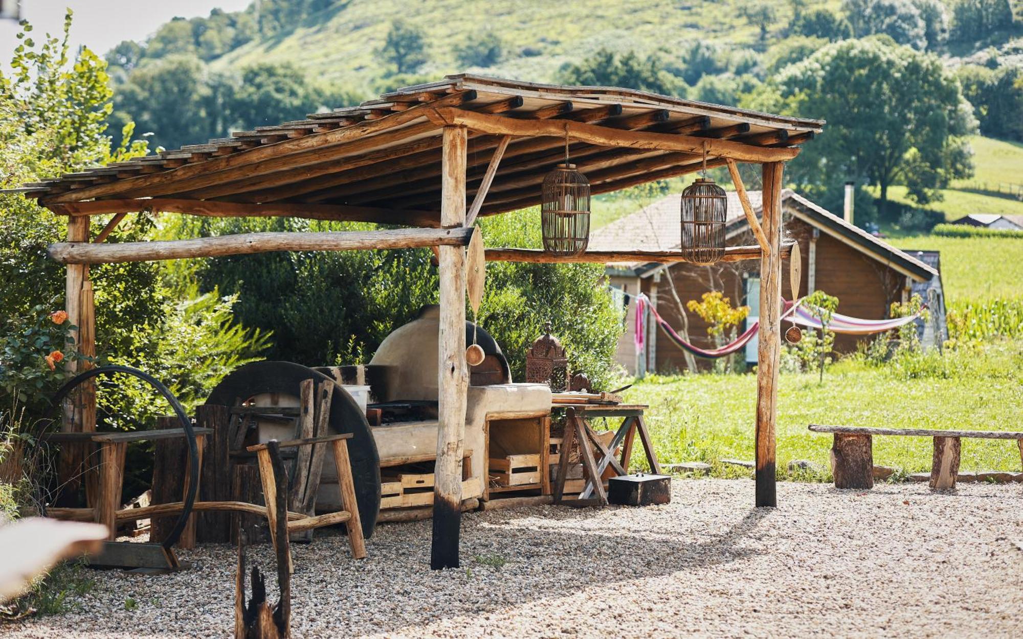 Les Fous Du Village Saint-Esteben Exterior foto